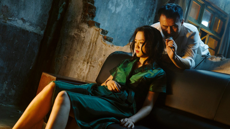 Illustration for article titled An hour-long 3D shot is just one beguiling attraction of the movie-drunk Long Day's Journey Into Night